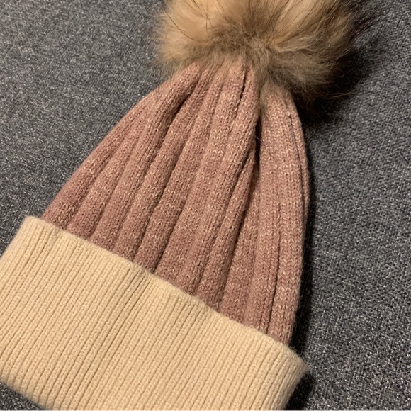 Women’s Hat - Picture 3 of 3